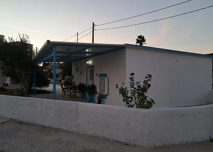 Nikol\'S House